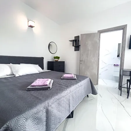 Giorgis Luxury