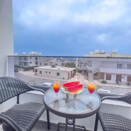 Giorgis Luxury Apartament Ajia Napa