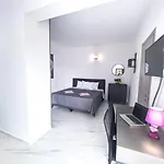 Giorgis Luxury Apartmán *